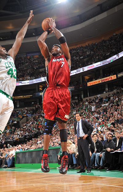 努诺谈失利：阿森纳是表现更好的球队.