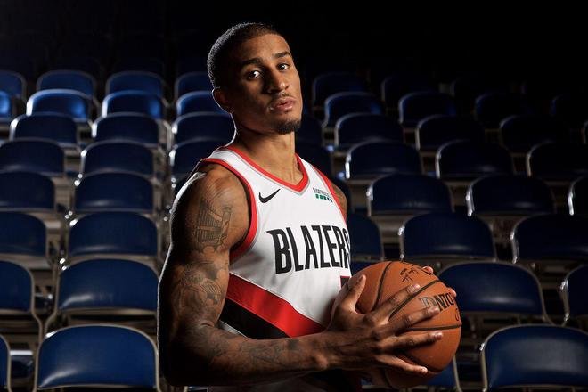 总经理斯通 总经理斯通