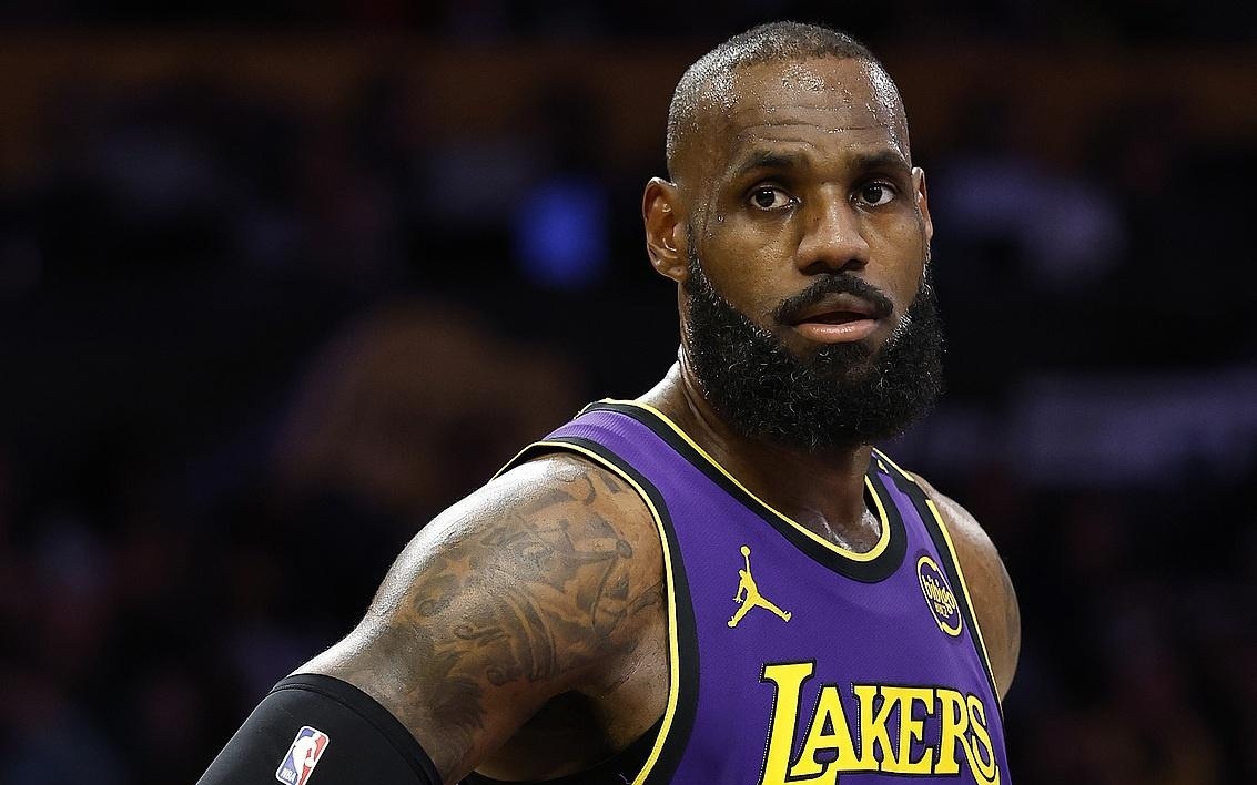 过于依赖于 过于依赖于