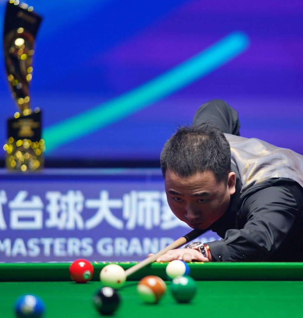 场的球员来 场的球员来